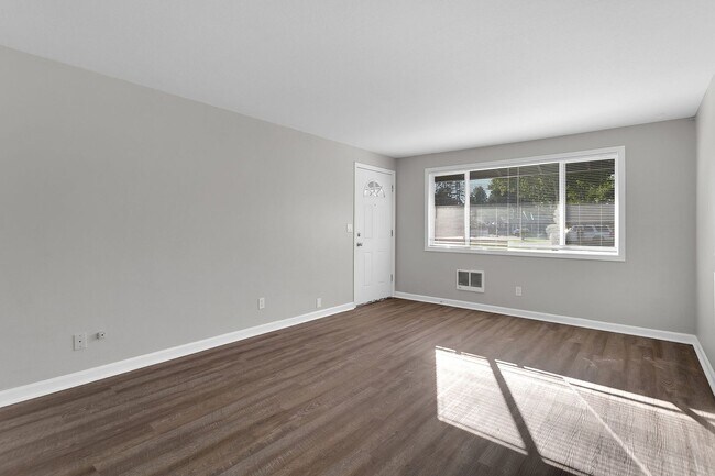 Building Photo - 1365CEDA