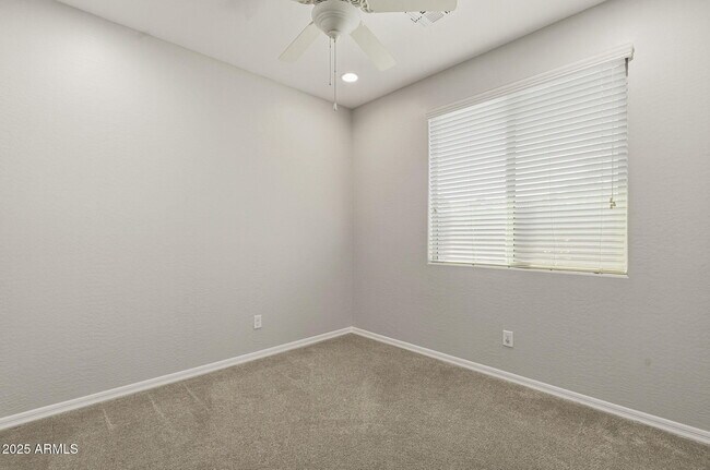 Building Photo - 233 E Glacier Dr