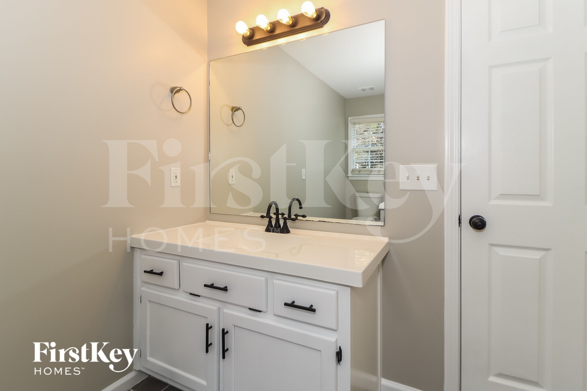 Building Photo - 189 Michael St