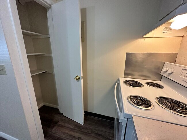 Building Photo - 93 West St