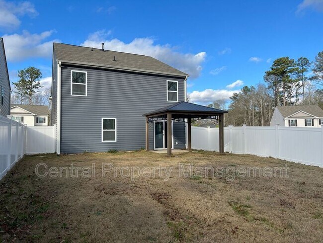 Building Photo - 534 Evaleigh St