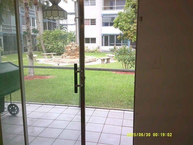 Building Photo - 5800 Margate Blvd