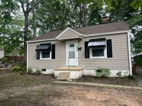 Building Photo - 1410 Grove St