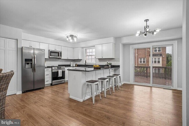 Building Photo - 10108 Ebenshire Ct