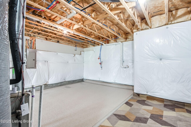 Building Photo - 16302 Spitfire Lake Path