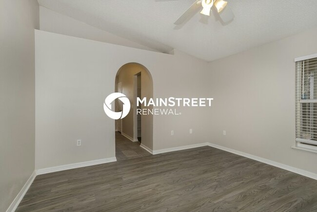 Building Photo - 3 Bedroom Pet-Friendly Home in St. Cloud, FL with Main Street Renewal