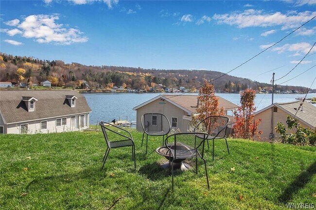 Building Photo - 3197 Elton Rd