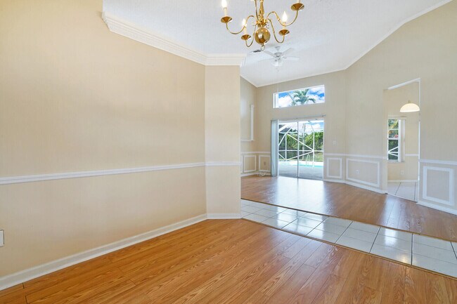 Building Photo - 10567 Paso Fino Dr
