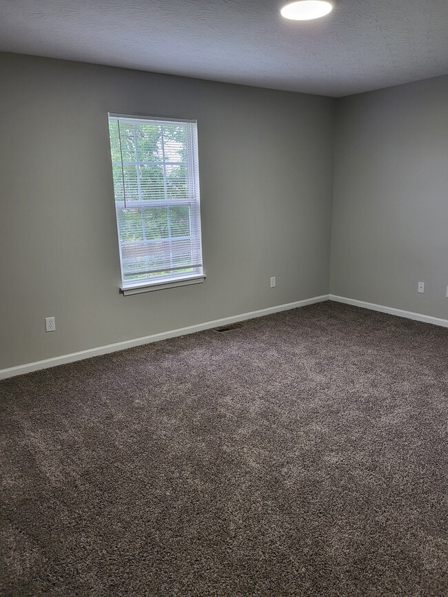 Building Photo - 1019 Brooklyn Blvd