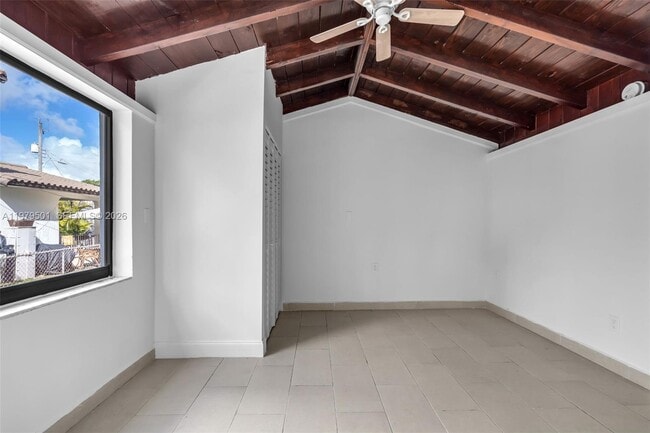 Building Photo - 130 SW 31st Ct