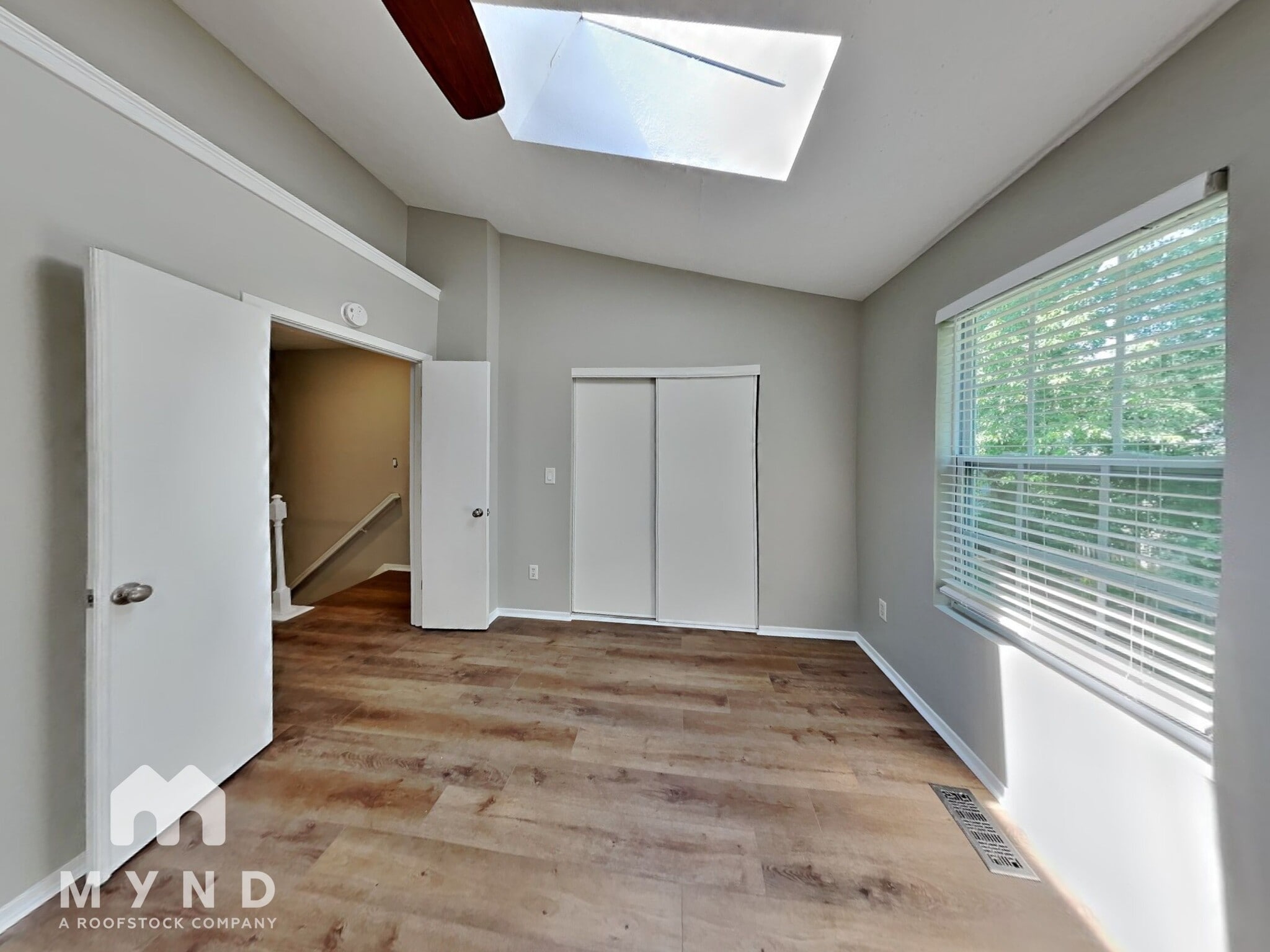 Building Photo - 404 Wedgewood Way