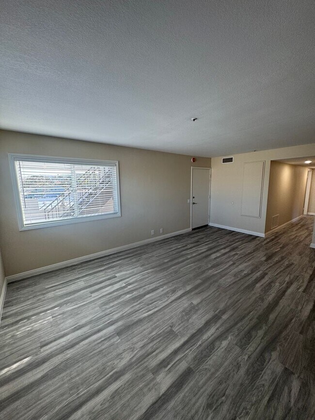 Building Photo - 106 Dije Ct