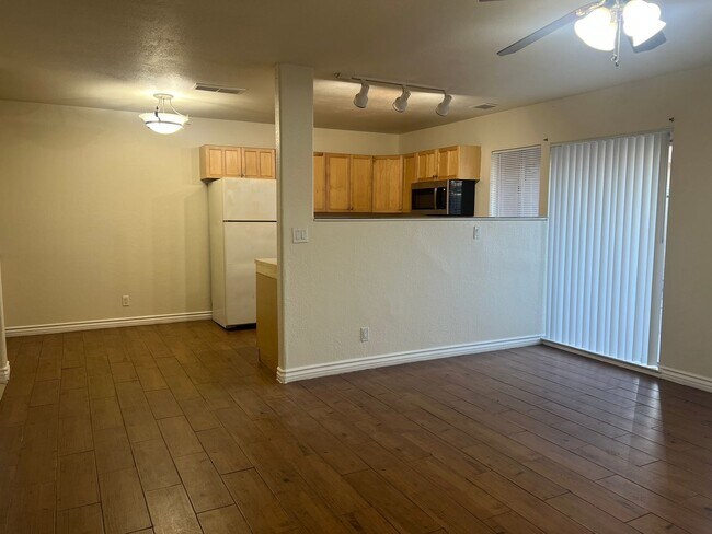 Building Photo - Ready for Move In