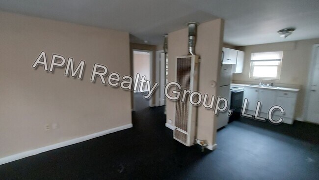 Building Photo - 2715 Howell Ct
