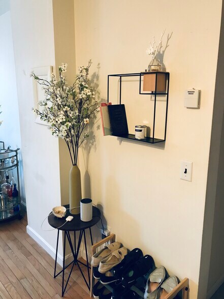 Building Photo - 19 Elko St