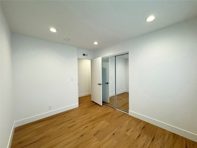 Building Photo - 8238 Henderson Green