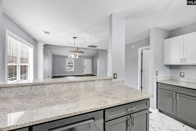 Building Photo - 120 W Horn Ct