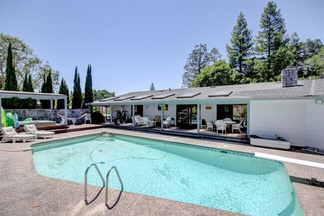 Building Photo - 3340 Terra Linda Dr