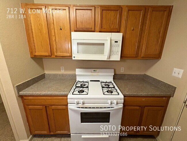 Building Photo - 712 Lon Moore St