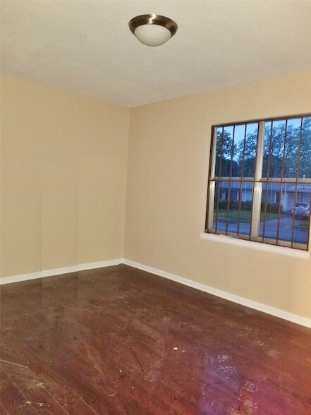 Building Photo - 12116 Hoblitzelle Dr