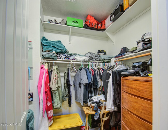 Building Photo - 3016 N Glenview