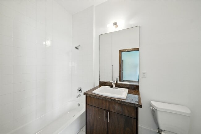 Building Photo - 1826 Prospect St