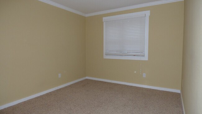 Building Photo - 2BR/1BA Park Hill Condo in Denver