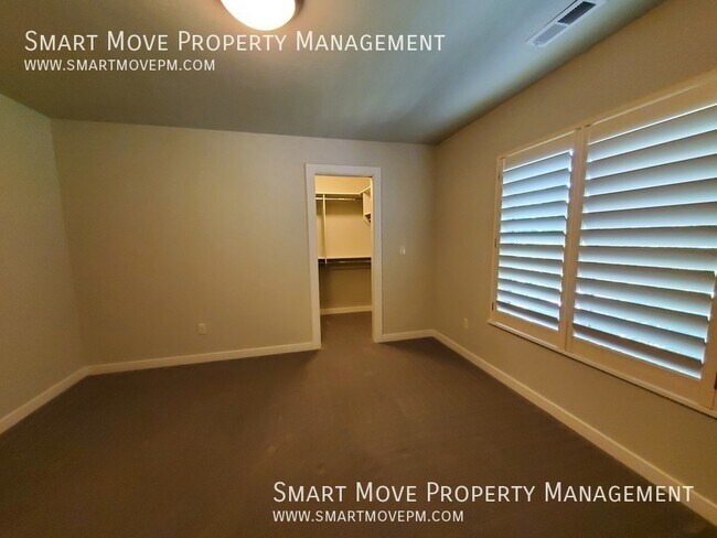 Building Photo - 3905 Woodcraft-