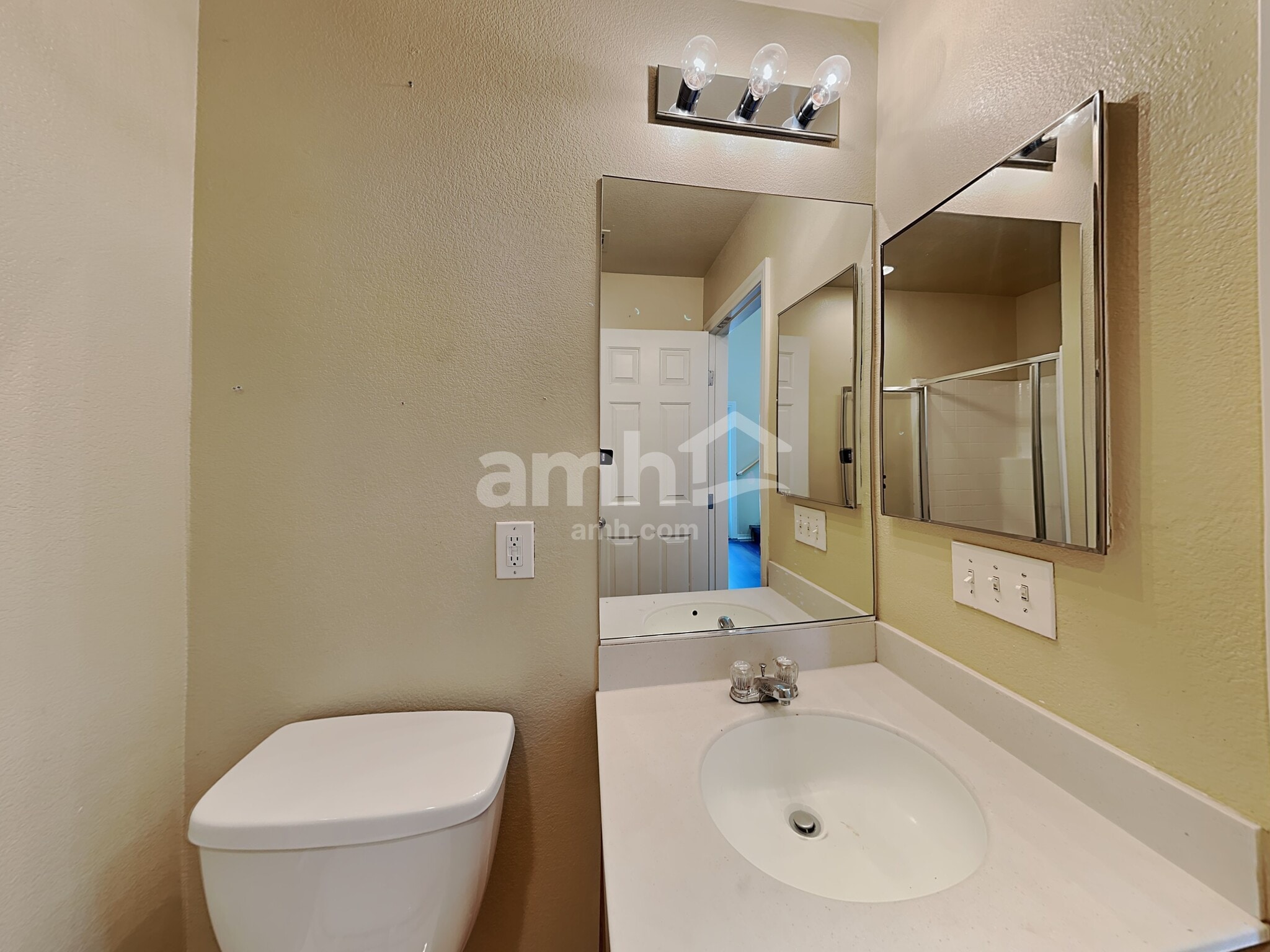 Building Photo - 7393 San Pablin St
