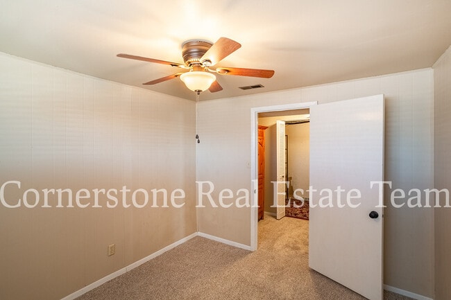 Building Photo - 692 Bridger Dr