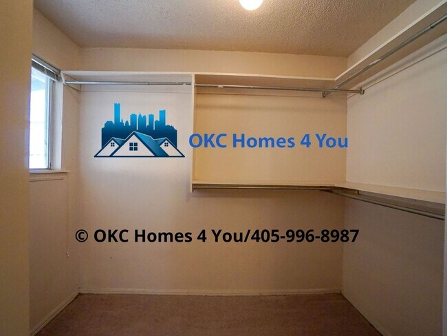 Building Photo - 2 Bed, 1 Bath Near Plaza & Midtown Areas