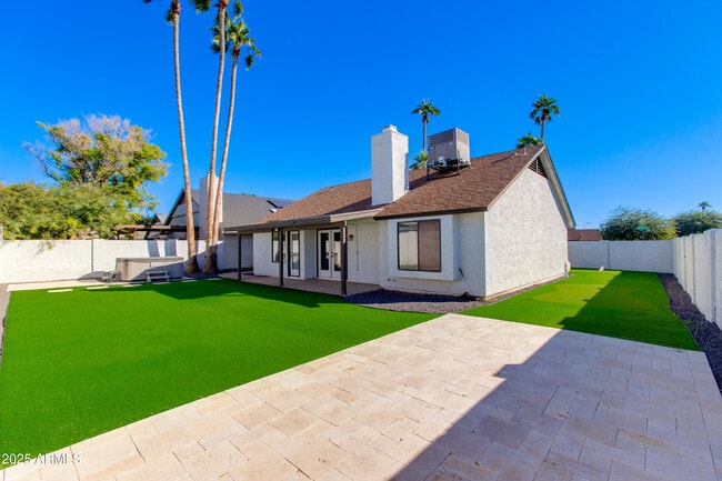 Building Photo - 1112 N 87th St