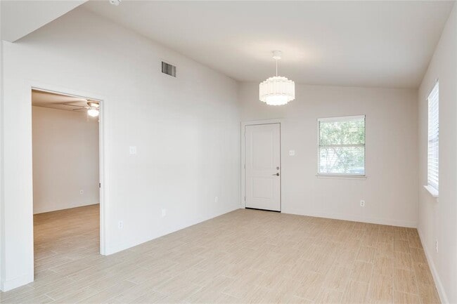 Building Photo - 8110 Willet Trail