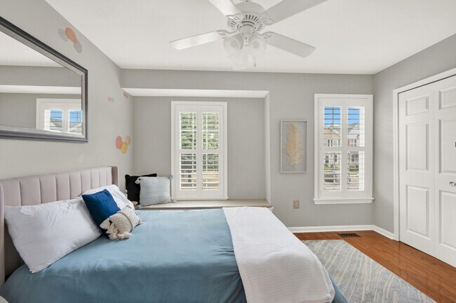 Building Photo - 6346 Chimney Wood Ct