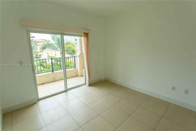 Building Photo - 20 Calabria Ave