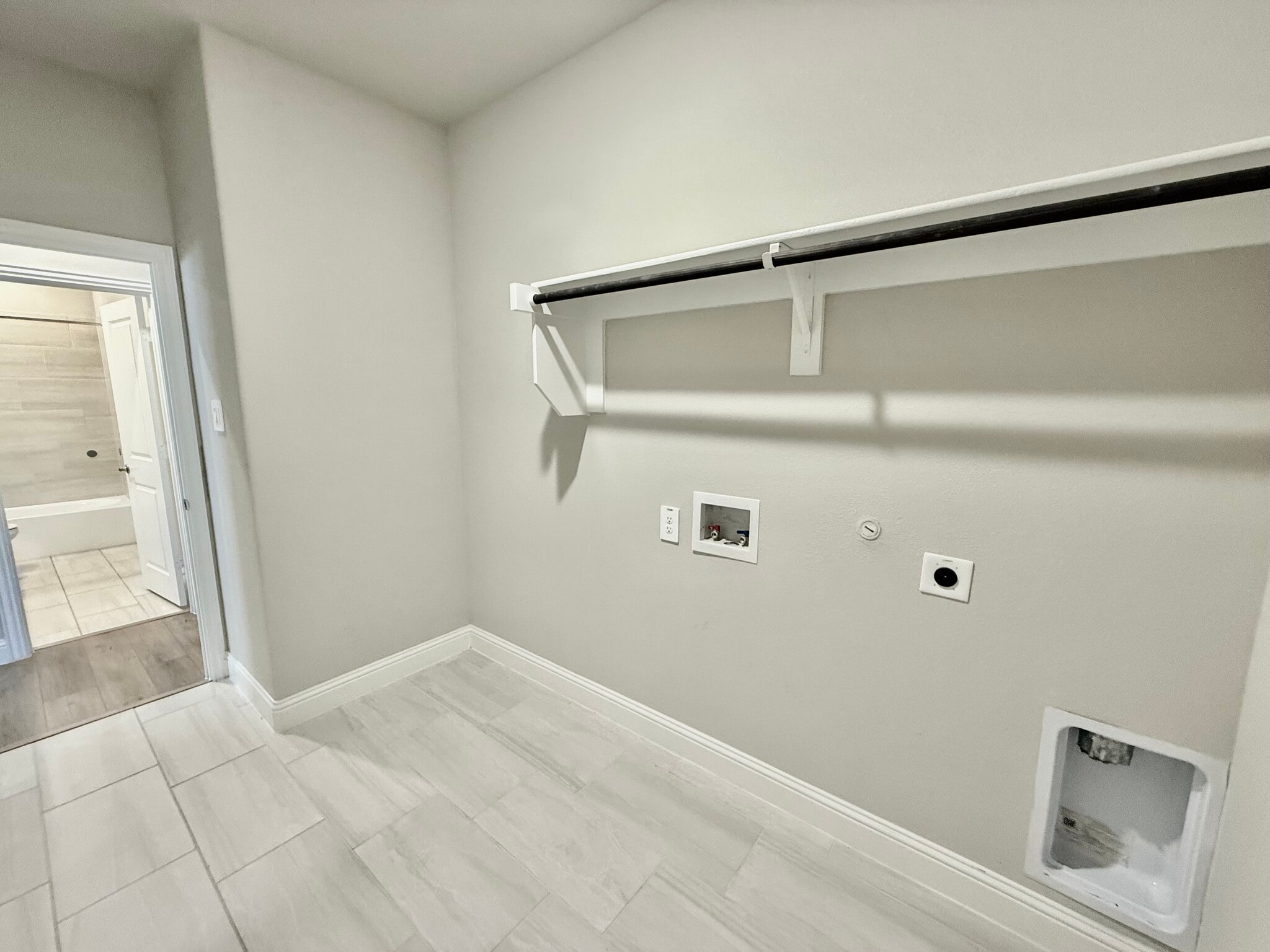 Building Photo - 2358 Aspen Hl Dr