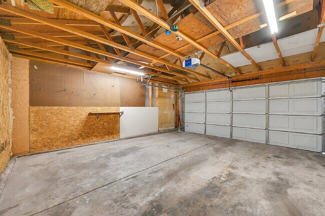 Building Photo - $1,945.00, 4-bed, 2-bath located in Colora...