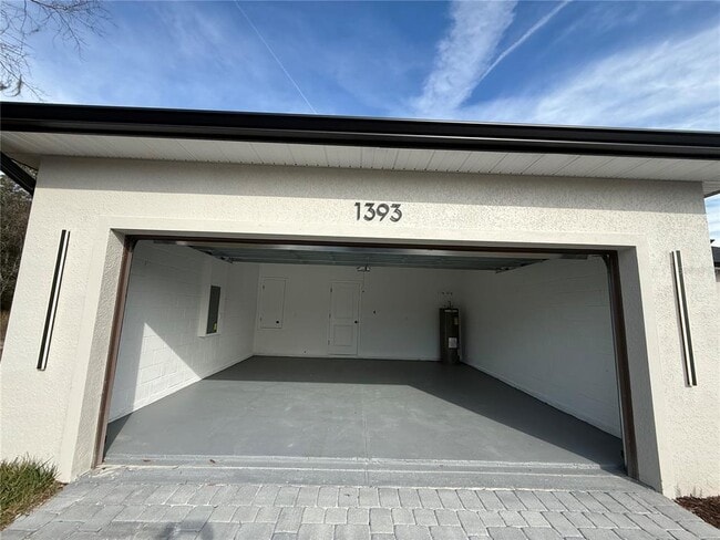 Building Photo - 1393 W Lorraine Dr