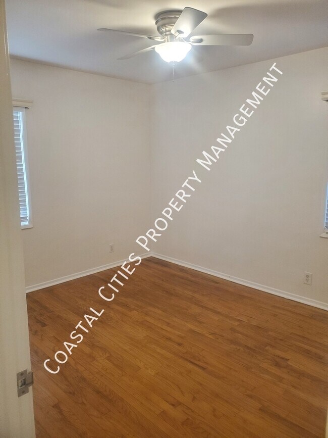 Building Photo - 4408 Ostrom Ave