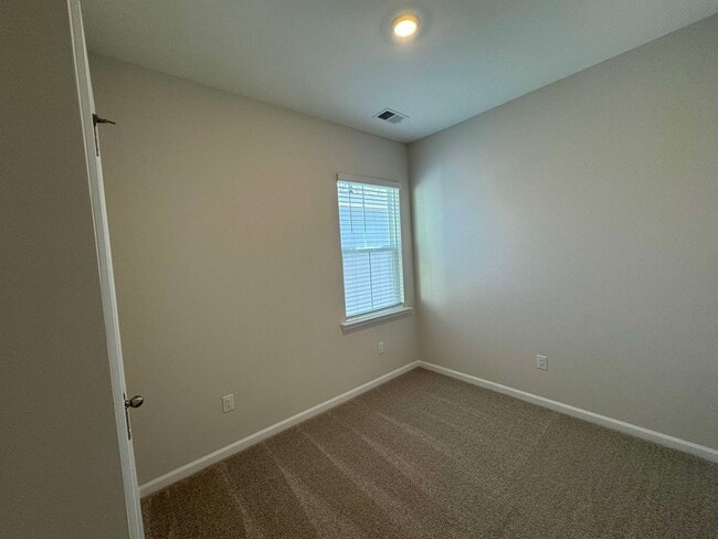 Building Photo - 4 Bedroom Home at Bailey's Cove on Hilton Head Island | Small footprint. Big island life.