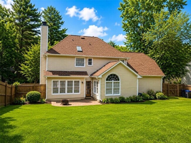 Building Photo - 1630 Green Oak Cir NW