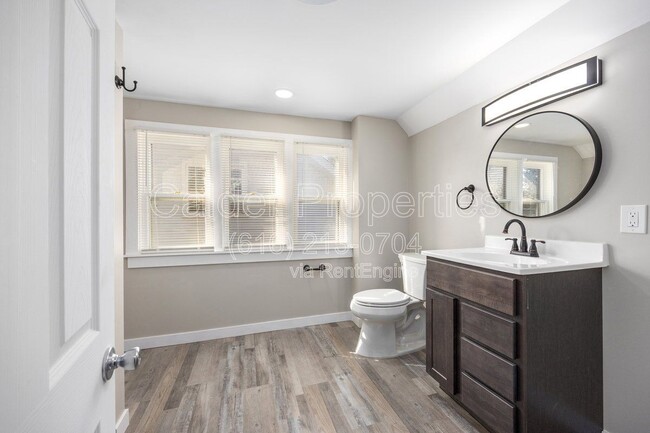 Building Photo - 1635 Cleveland Ave SW