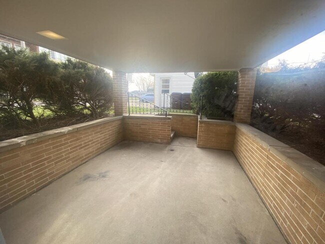 Building Photo - 6326 Ridge Road Unit #01 Basement