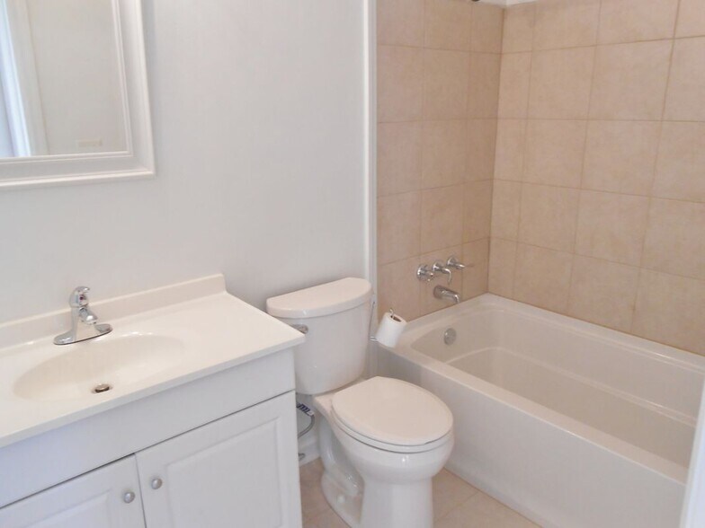 Building Photo - 199 Tall Pines Rd