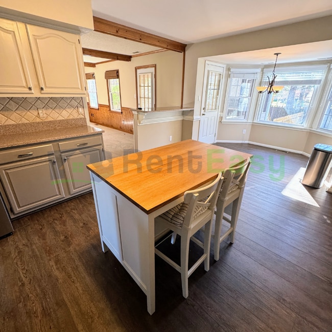 Building Photo - 1001 Fox Rdg Ct