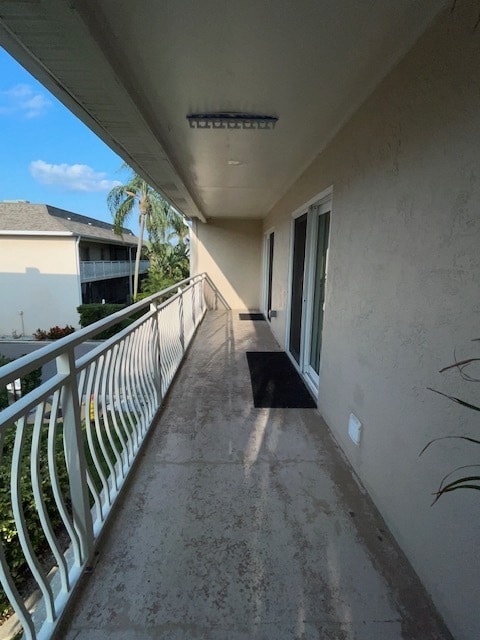 Building Photo - 8811 Bay Pointe Dr