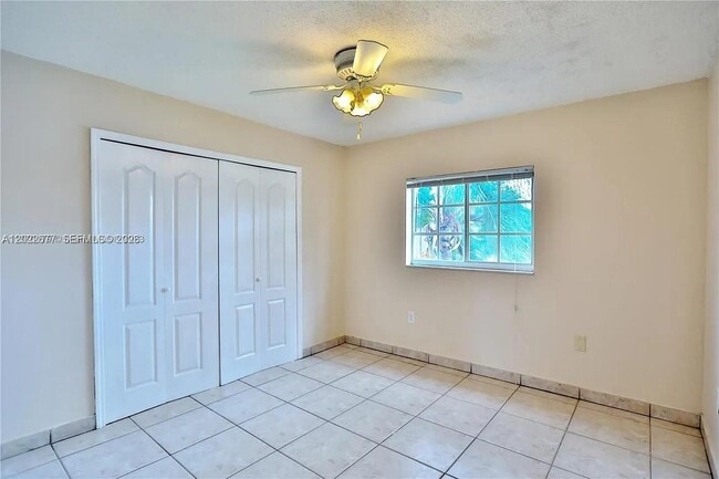 Building Photo - 15870 SW 69th Ln