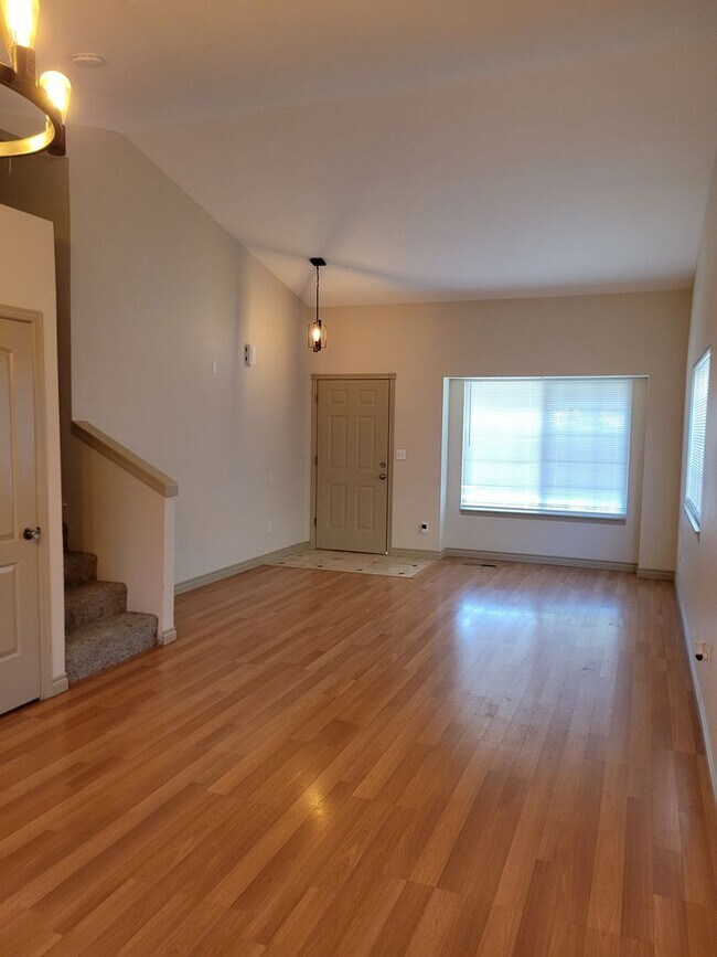 Primary Photo - Updated House in NE Salem - Fenced Yard - ...