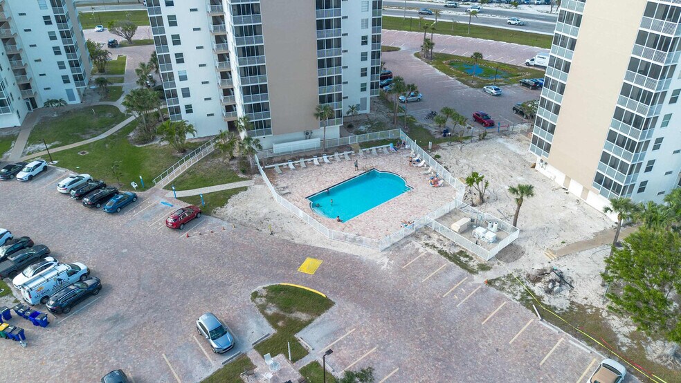 Building Photo - 5900 Bonita Beach Rd SW