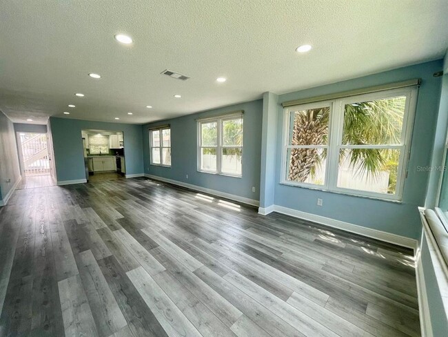Building Photo - 55 Harbor View Ln